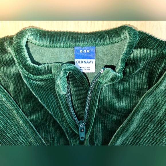 Old Navy 0-3M Plush Ribbed Velour Footed Zip Pajamas - Picture 2 of 2